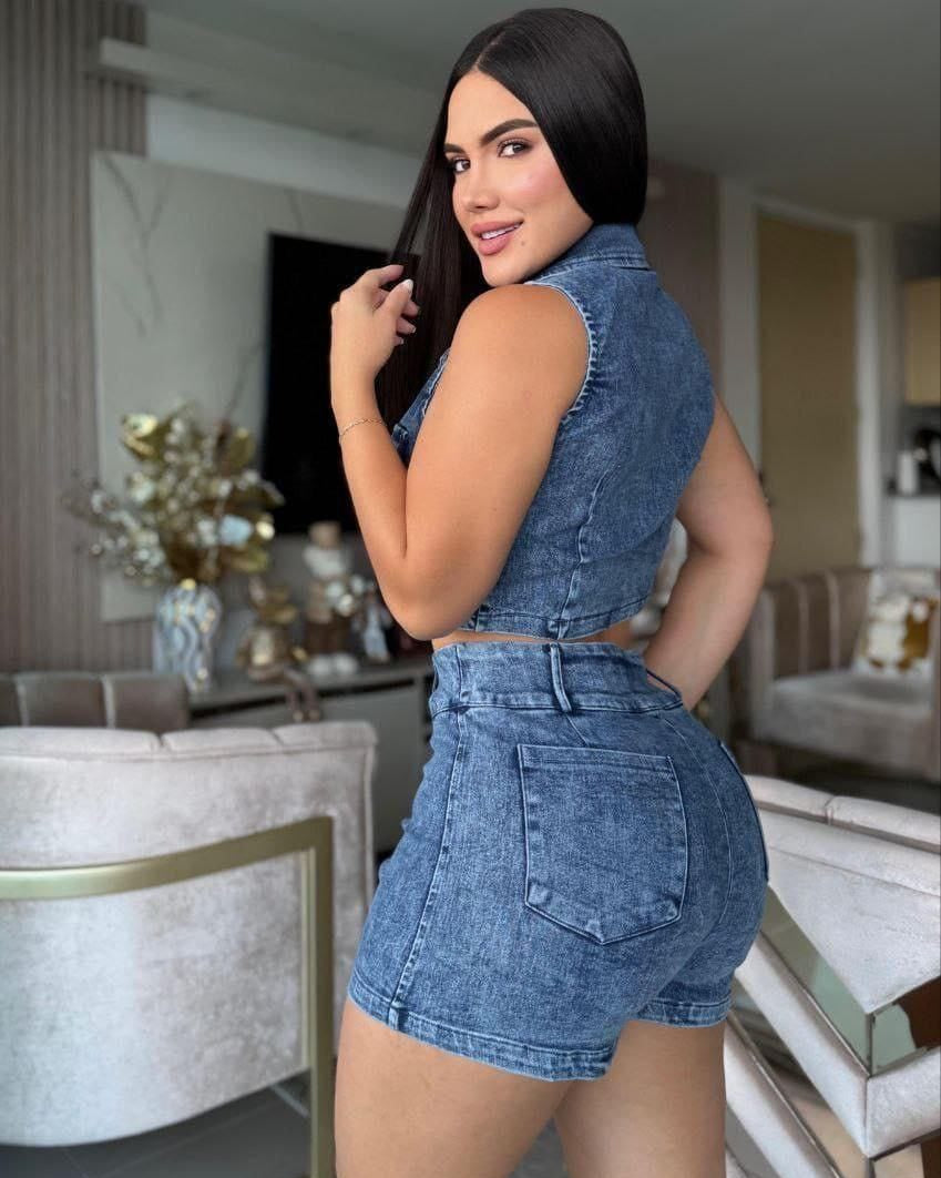 Conjunto Denim Crop con Chaleco y Short