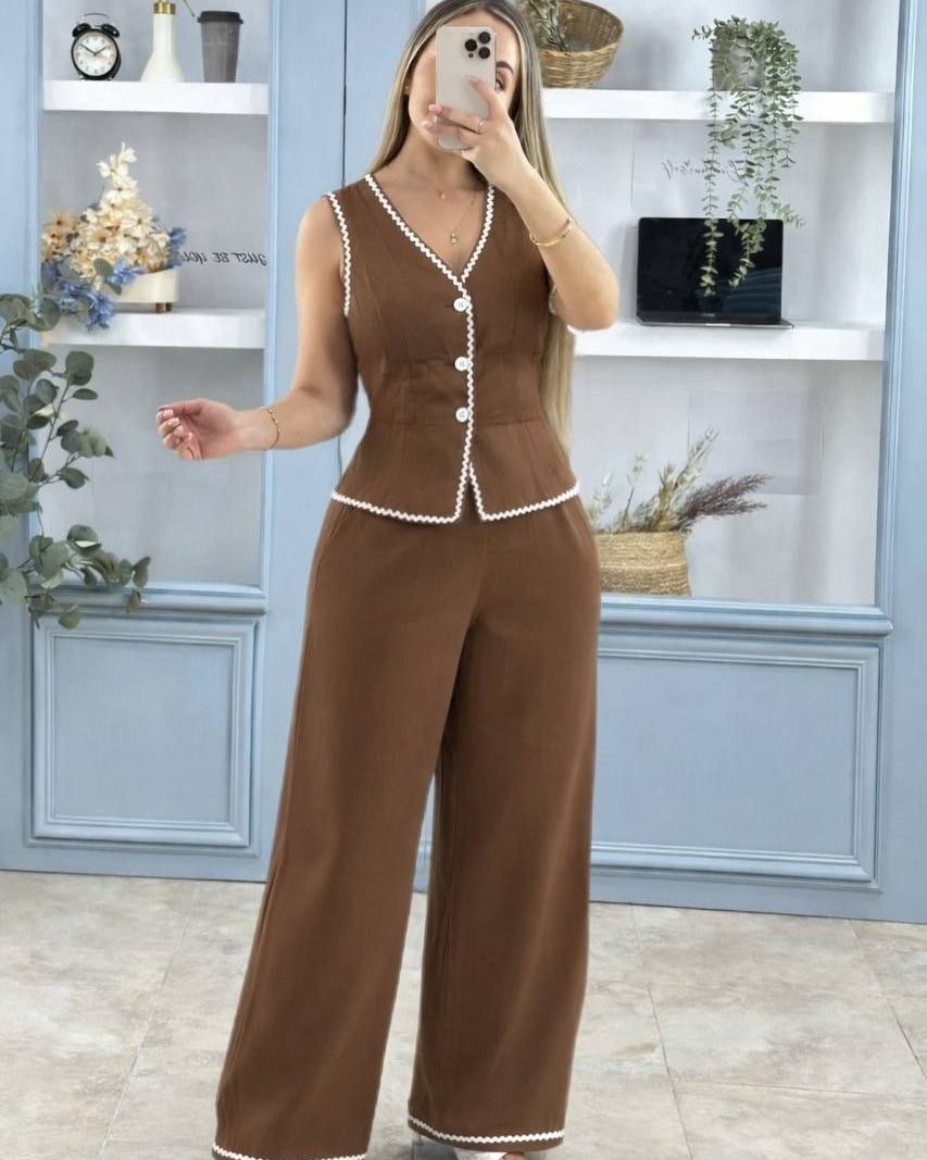 Conjunto Chaleco y Pantalon