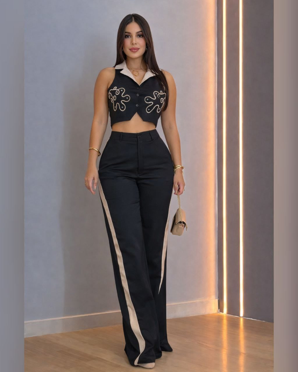 Conjunto Chaleco Bordado Modern Chic
