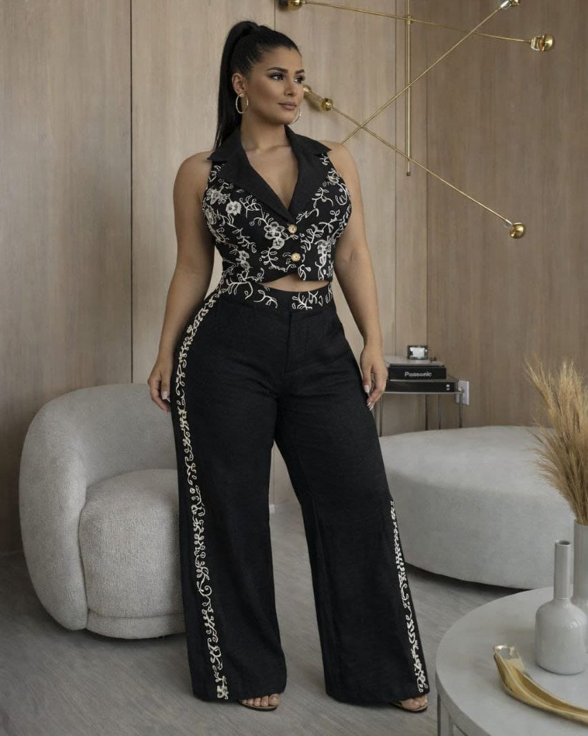 Conjunto Chaleco Bordado