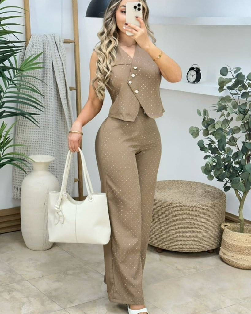 Conjunto de Chaleco y Pantalón Brillo
